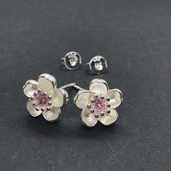 Sterling Silver 925 Flower Stud Earrings - Picture 3 of 6